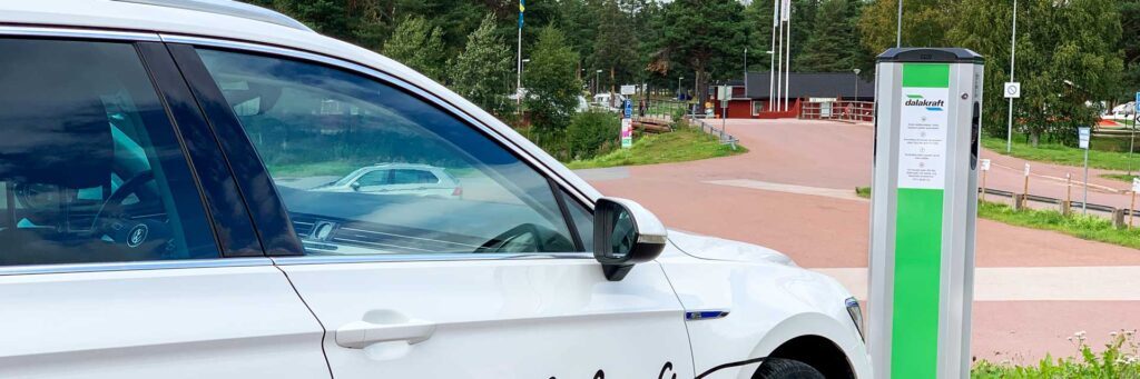 Elbil med Dalakrafts laddlösning